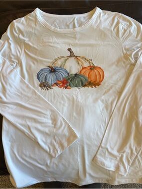 Women's White Long-Sleeve Pumpkin Graphic Tee - never worn!